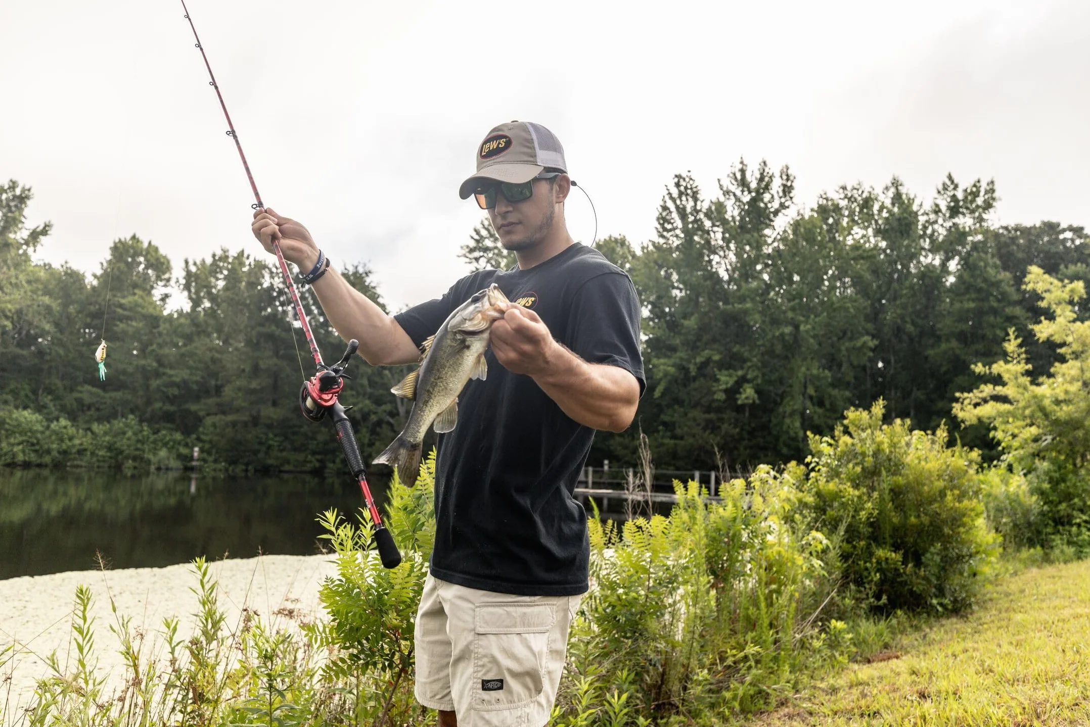 MACH Smash Baitcast Reel & Fishing Rod Combo, 7-Foot, 1-Piece Rod, RH Retrieve Reel